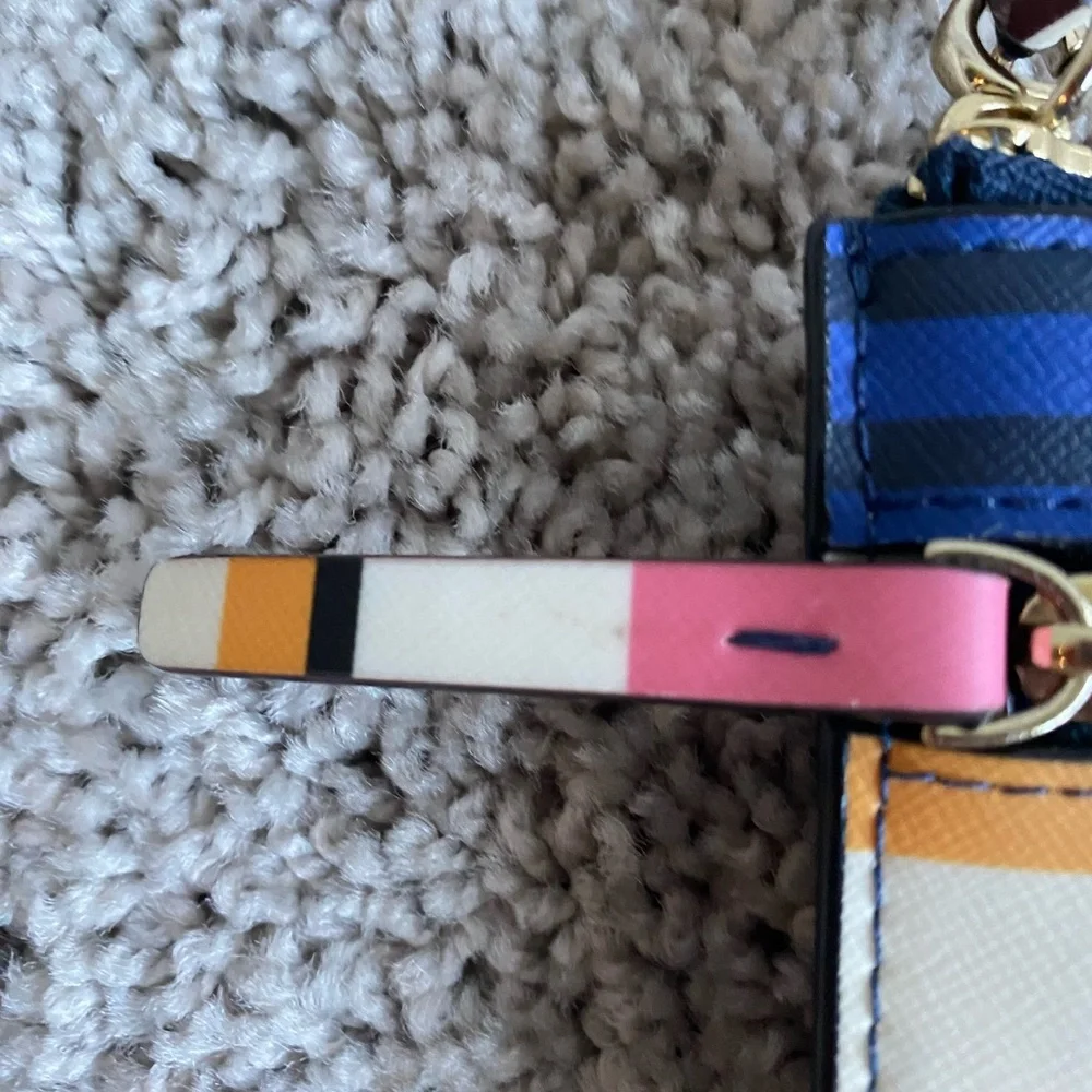 Kate Spade Laurel’s Way Navy and White Striped Wristlet FLAWED‎